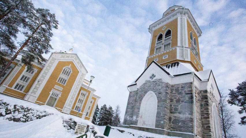 Church of Kerimäki and the bell tower during winter.